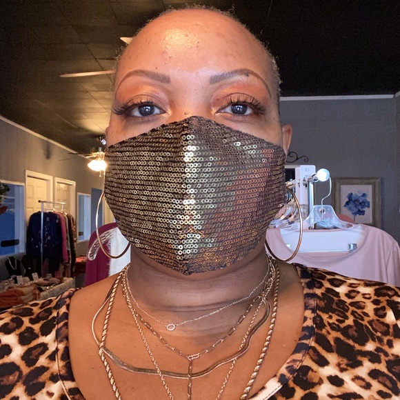 Accessories - Gold Sequin Mask